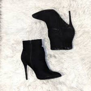 JustFab Black Karolina Bootie, SIZE 10